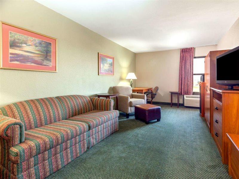 Baymont By Wyndham Amarillo East Hotel Eksteriør billede